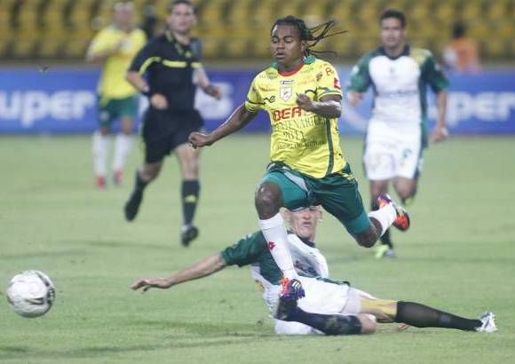 Colprensa - Humberto Mendoza le dio el triunfo al Real Cartagena ante Equidad con dos golazos de tiro libre.