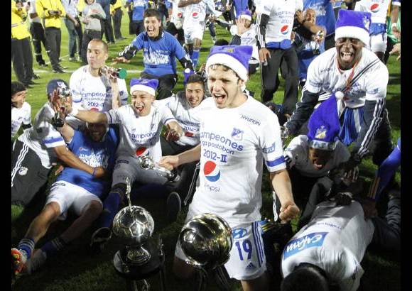 Hern&#225;n Vanegas - Millonarios alcanz&#243; la estrella 14 al superar en la gran final de la Liga Postob&#243;n II-2012 al Independiente Medell&#237;n. Dram&#225;tica definici&#243;n desde los penaltis despu&#233;s de empatar 0-0 en la ida y 1-1 este domingo.