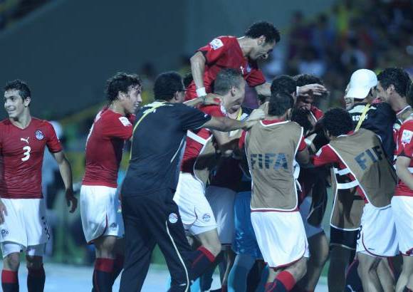 Colprensa - Mohamaed Ibrahim transformó tres goles y Egipto dio cuenta este jueves por 4-0 de Austria para pasar a los octavos de final.