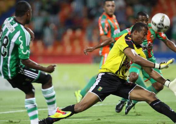 Hernán Vanegas - Dorlan Pabón tuvo un par de oportunidades que al final no supo capitalizar ante el portero naranja, Carlos Barahona. Al final 3-1 a favor para el actual campeón de la Liga Postobón.