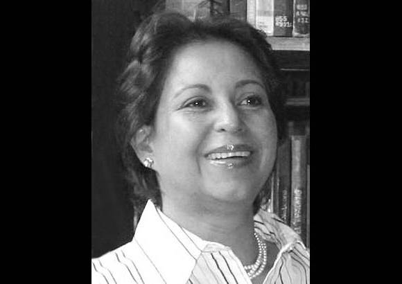 Gloria In&#233;s Palomino - Directora de la Biblioteca P&#250;blica Piloto - &quot;Recuerdo el primer libro que hizo parte de la colecci&#243;n de periodismo, La Historia Contra La Pared, del doctor Juan Zuleta Ferrer, quien nos recib&#237;a con entusiasmo y calidez en su oficina para hacer la edici&#243;n. En este libro se encuentran posiciones b&#225;sicas sobre Antioquia, que siguen a&#250;n muy vigentes&quot;.
