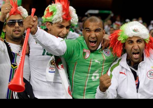 AP - Argelia, que se había visto nerviosa en la derrota 1-0 frente a Eslovenia en su debut, justificó el empate y hubo largos pasajes en los que pareció el más brillante de los dos equipos.