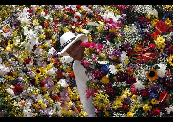 Jaime P&#233;rez - Llena de colores luci&#243; Medell&#237;n en el Desfile de Silleteros.