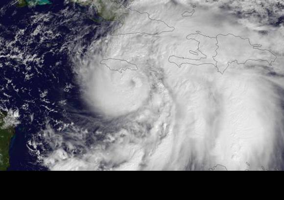 Reuters - El Centro Nacional de Huracanes de Estados Unidos informó este miércoles que la tormenta tocará el este de Cuba y amenaza al sur de la Florida.
