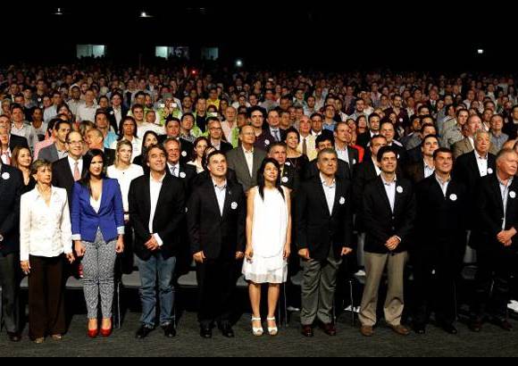 Fotos JAIME P&#201;REZ - El pacto no solo fue firmado por empresas, sino adem&#225;s por personas naturales que tambi&#233;n aportar&#225;n.