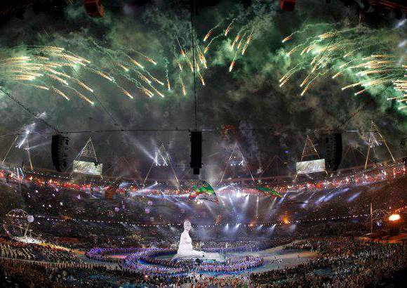 Reuters - Una espectacular ceremonia inaugurada por Stephen Hawking, con constantes referencias al progreso científico de la humanidad, marcó este miércoles el inicio de los Juegos Paralímpicos de Londres 2012 en un estadio abarrotado por 62.000 espectadores.