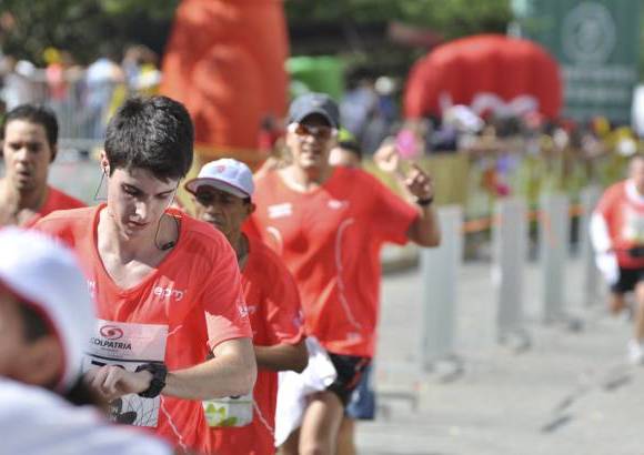Esteban Jaramillo y Sebasti&#225;n Salazar - M&#225;s de 10 mil competidores se dieron cita en esta hist&#243;rica cita deportiva que se corr&#237;a en las modalidades de 5, 10, 21 y 42 kil&#243;metros.