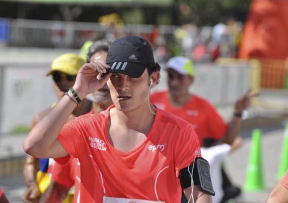 Esteban Jaramillo y Sebasti&#225;n Salazar - M&#225;s de 10 mil competidores se dieron cita en esta hist&#243;rica cita deportiva que se corr&#237;a en las modalidades de 5, 10, 21 y 42 kil&#243;metros.