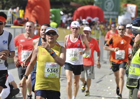 Esteban Jaramillo y Sebasti&#225;n Salazar - M&#225;s de 10 mil competidores se dieron cita en esta hist&#243;rica cita deportiva que se corr&#237;a en las modalidades de 5, 10, 21 y 42 kil&#243;metros.