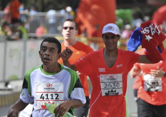 Esteban Jaramillo y Sebasti&#225;n Salazar - M&#225;s de 10 mil competidores se dieron cita en esta hist&#243;rica cita deportiva que se corr&#237;a en las modalidades de 5, 10, 21 y 42 kil&#243;metros.