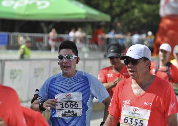 Esteban Jaramillo y Sebasti&#225;n Salazar - M&#225;s de 10 mil competidores se dieron cita en esta hist&#243;rica cita deportiva que se corr&#237;a en las modalidades de 5, 10, 21 y 42 kil&#243;metros.