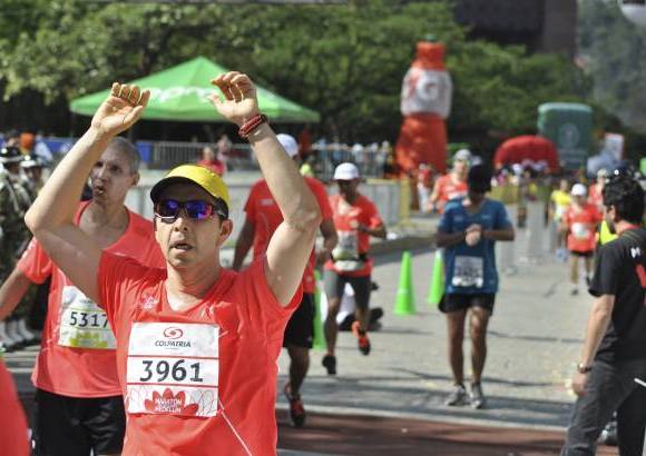 Esteban Jaramillo y Sebasti&#225;n Salazar - M&#225;s de 10 mil competidores se dieron cita en esta hist&#243;rica cita deportiva que se corr&#237;a en las modalidades de 5, 10, 21 y 42 kil&#243;metros.
