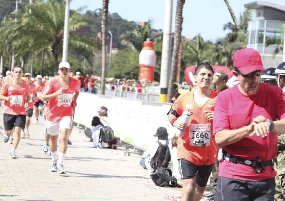 Esteban Jaramillo y Sebasti&#225;n Salazar - M&#225;s de 10 mil competidores se dieron cita en esta hist&#243;rica cita deportiva que se corr&#237;a en las modalidades de 5, 10, 21 y 42 kil&#243;metros.