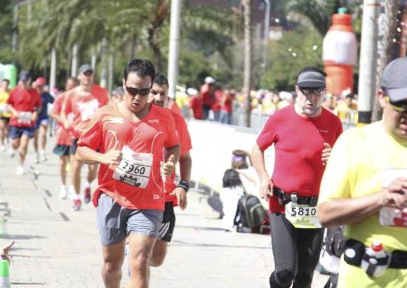 Esteban Jaramillo y Sebasti&#225;n Salazar - M&#225;s de 10 mil competidores se dieron cita en esta hist&#243;rica cita deportiva que se corr&#237;a en las modalidades de 5, 10, 21 y 42 kil&#243;metros.