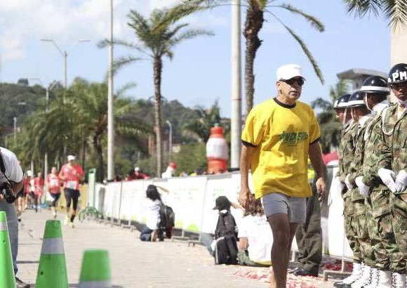 Esteban Jaramillo y Sebasti&#225;n Salazar - M&#225;s de 10 mil competidores se dieron cita en esta hist&#243;rica cita deportiva que se corr&#237;a en las modalidades de 5, 10, 21 y 42 kil&#243;metros.