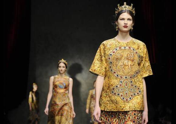 AP - Dolce & Gabbana hizo lo propio con su colecci&#243;n de febrero pasado en Mil&#225;n.