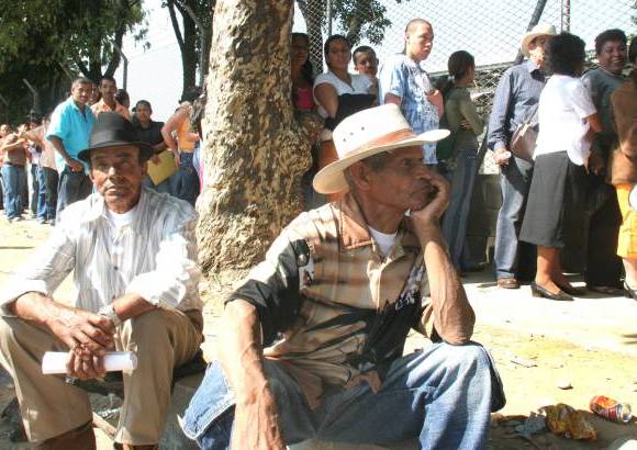 FOTO ARCHIVO - Entre 1981 y 2012 no se conoce el responsable de 6.406 asesinatos.
