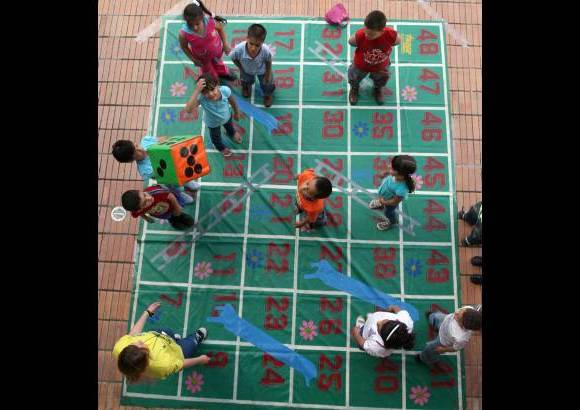 FOTO EL COLOMBIANO - Espacios dise&#241;ados para contribuir a la transformaci&#243;n de la ciudad desde los &#225;mbitos educativo, cultural y social. En los parques biblioteca convergen distintas instituciones en un mismo espacio para generar tejido social y plantear un nuevo estilo de convivencia.