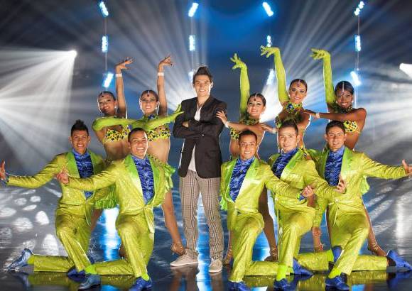 Cortesía Canal Caracol - Del Valle y con el liderazgo de Pipe Bueno, el grupo Nueva Juventud demuestra en La Pista su pasión por la danza. Nacieron como formación hace 15 años en el Vallado, un sector de la comuna 15 de Cali.