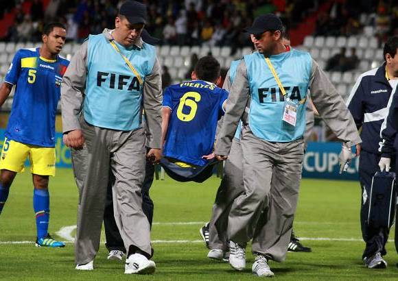 Colprensa - &quot;No creo que haya que atacar a los jugadores. El f&#250;tbol ecuatoriano est&#225; creciendo y los muchachos madurando&quot;, dijo Rosero, contento por &quot;la buena actitud&quot; de sus jugadores y contrariado por haber cedido el empate al final.