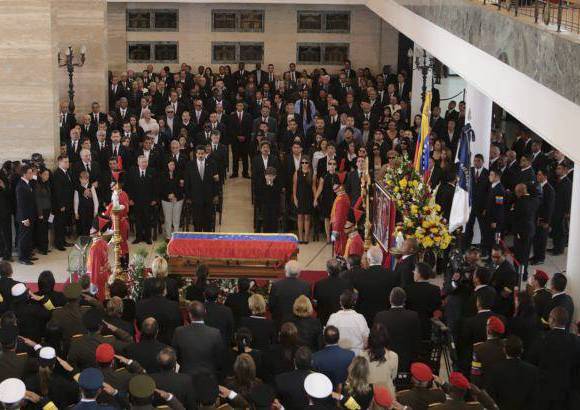 - El funeral de Hugo Ch&#225;vez se celeber&#243; en presencia de m&#225;s de treinta jefes de Estado y de Gobierno.