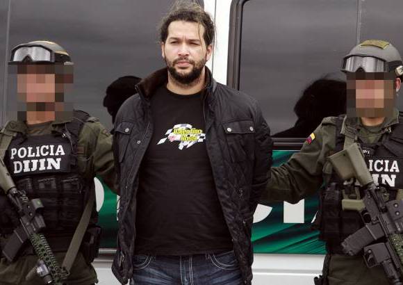 Colprensa - El presidente Juan Manuel Santos anunci&#243; que Ericson Vargas Cardona, alias &quot;Sebasti&#225;n&quot;, presunto jefe de la &quot;Oficina&quot; ser&#225; extraditado a Estados Unidos.