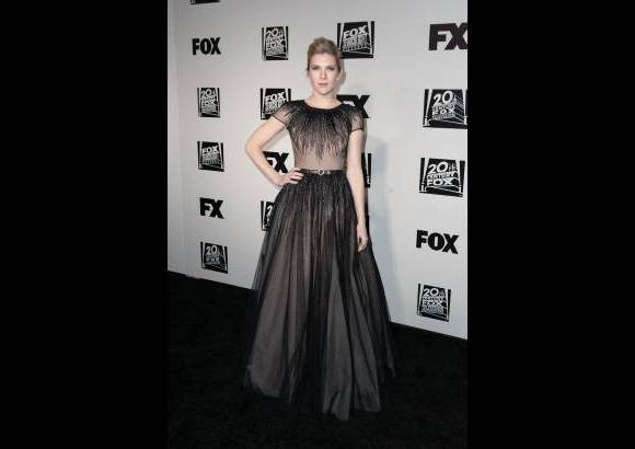 AFP - Lily Rabe/Dise&#241;ador: Georges Hobeika. Los Globos de Oro dejaron una alfombra roja con vestidos que se destacaron y colores que predominaron como el rojo y el negro. La elegancia y la naturalidad marcaron los premios que tuvieron ganadores en el dise&#241;o y causaron sorpresa.