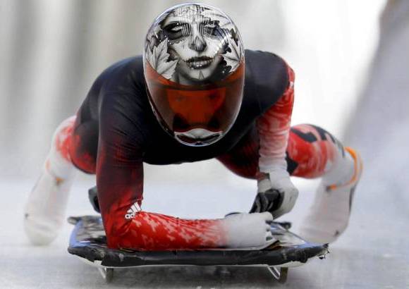 FOTO AP - La creación de la canadiense Sara Reid tiende a lo gótico.