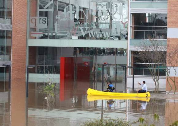 - El desbordamiento del r&#237;o Bogot&#225; caus&#243; varias afectaciones, especialmente al norte de la ciudad.
