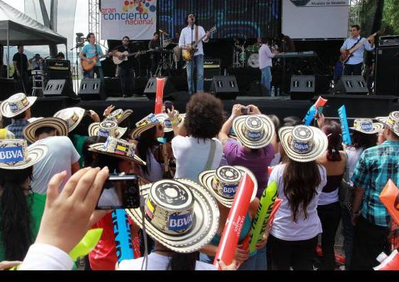 Manuel Saldarriaga - Andr&#233;s Cepeda fue el artista central del Gran Concierto Nacional en Medell&#237;n.