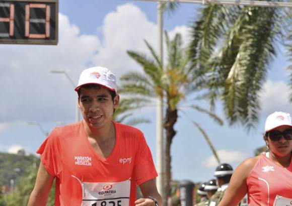 Esteban Jaramillo y Sebasti&#225;n Salazar - M&#225;s de 10 mil competidores se dieron cita en esta hist&#243;rica cita deportiva que se corr&#237;a en las modalidades de 5, 10, 21 y 42 kil&#243;metros.