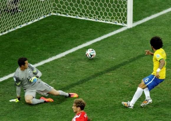 - El autogol de Marcelo en el debut de Brasil 3-Croacia 1.