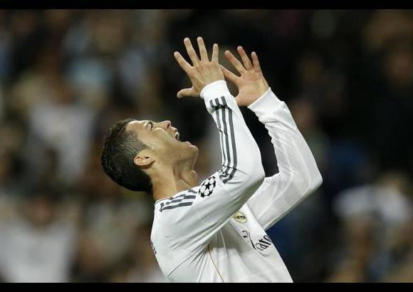 AP - Cristiano Ronaldo reacciona luego de fallar en el juego de la Liga de Campeones frente al Bayern Munich.