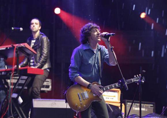 Róbinson Sáenz - La lluvia arreció durante el concierto de el Cuarteto de Nos.