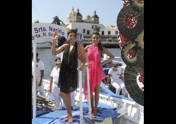 Colprensa - En este tradicional evento, las candidatas recorrieron la bahía de Cartagena, acompañadas de los cadetes de la Escuela Naval. La cita final fue en el Club Naval, donde las candidatas desfilaron en un acto de carácter benéfico para la Acción Social Naval.