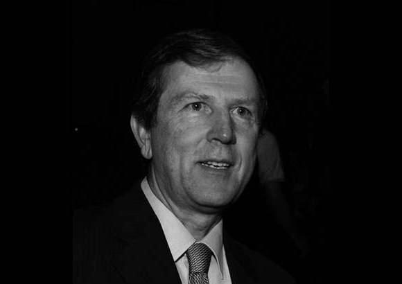 Juan Luis Mej&#237;a - Rector de la Universidad Eafit - &quot;EL COLOMBIANO est&#225; &#237;ntimamente ligado a mi vida. Yo esperaba la llegada de mi pap&#225; al mediod&#237;a con ese peri&#243;dico que era grandote. Lo ten&#237;a que leer acostado en el piso sobre las fr&#237;as baldosas, en especial la secci&#243;n de deportes. Fue muy importante para mi formaci&#243;n como lector su llegada diaria&quot;.