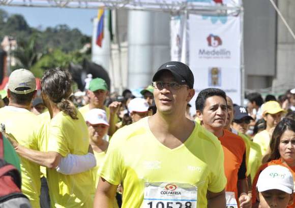 Esteban Jaramillo y Sebastián Salazar - Más de 10 mil competidores se dieron cita en esta histórica cita deportiva que se corría en las modalidades de 5, 10, 21 y 42 kilómetros