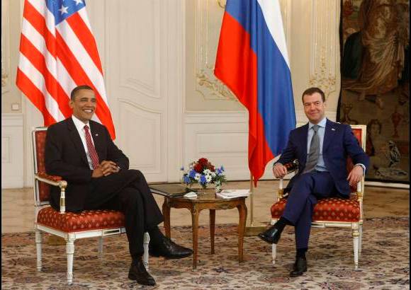 AP - Rusia incluy&#243; una declaraci&#243;n unilateral en el tratado en la que advierte que se reserva su derecho a abandonar el pacto si considera que la defensa antimisiles estadounidense supone una amenaza contra sus intereses.