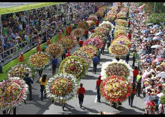 R&#243;binson S&#225;enz - Cerca de 500 silleteros participaron en el desfile.