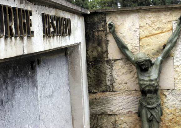 Foto Henry Agudelo - En 1871 se adopt&#243; el nombre de Cementerio de San Pedro.