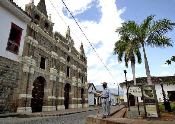 Cortes&#237;a de Antioquia Presente - As&#237; avanza la construcci&#243;n de 72 viviendas en Hait&#237;, por parte de Antioquia Presente, gracias a la solidaridad de los colombianos.