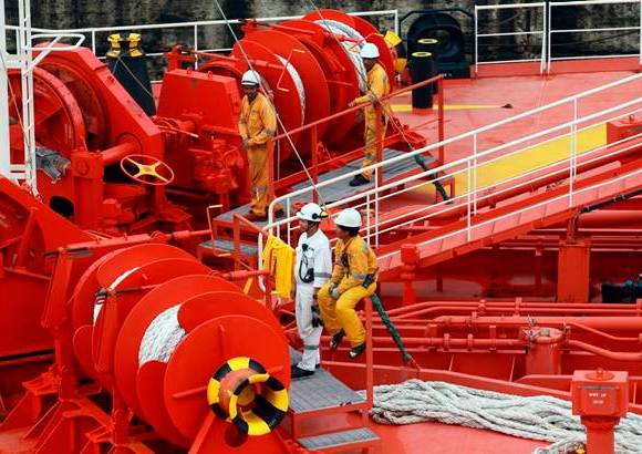 Pablo Andrés Montoya Gómez - Los barcos tardan 24 horas en transitar el canal. La demanda es tan alta que los derechos de paso se otorgan al mejor postor.
