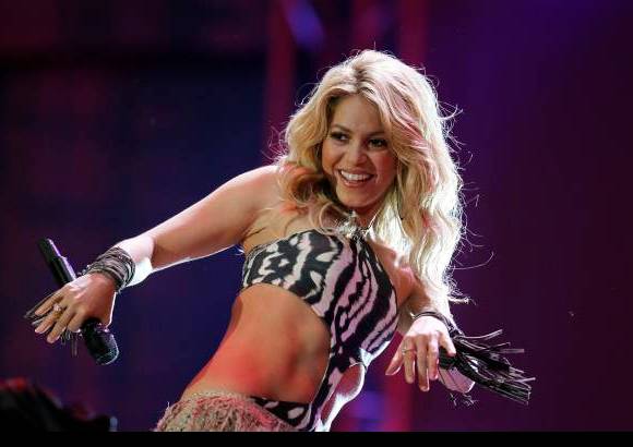 AP - El mundo se junt&#243; en Soweto para celebrar el f&#250;tbol, la m&#250;sica y la uni&#243;n en la v&#237;spera del primer Mundial que se realiza en Africa, con un concierto en el que participaron los colomabianos Shakira y Juanes, Alicia Keys y los Black Eyed Peas, entre otras estrellas internacionales.