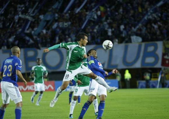 Colprensa - Millonarios hizo respetar su cancha y derrot&#243; por 3-1 al Cali en el estadio El Camp&#237;n.