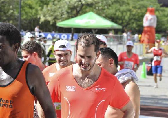 Esteban Jaramillo y Sebasti&#225;n Salazar - M&#225;s de 10 mil competidores se dieron cita en esta hist&#243;rica cita deportiva que se corr&#237;a en las modalidades de 5, 10, 21 y 42 kil&#243;metros.
