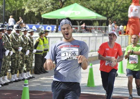 Esteban Jaramillo y Sebasti&#225;n Salazar - M&#225;s de 10 mil competidores se dieron cita en esta hist&#243;rica cita deportiva que se corr&#237;a en las modalidades de 5, 10, 21 y 42 kil&#243;metros.