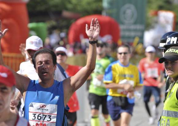 Esteban Jaramillo y Sebasti&#225;n Salazar - M&#225;s de 10 mil competidores se dieron cita en esta hist&#243;rica cita deportiva que se corr&#237;a en las modalidades de 5, 10, 21 y 42 kil&#243;metros.