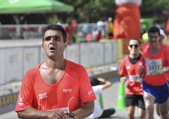 Esteban Jaramillo y Sebasti&#225;n Salazar - M&#225;s de 10 mil competidores se dieron cita en esta hist&#243;rica cita deportiva que se corr&#237;a en las modalidades de 5, 10, 21 y 42 kil&#243;metros.