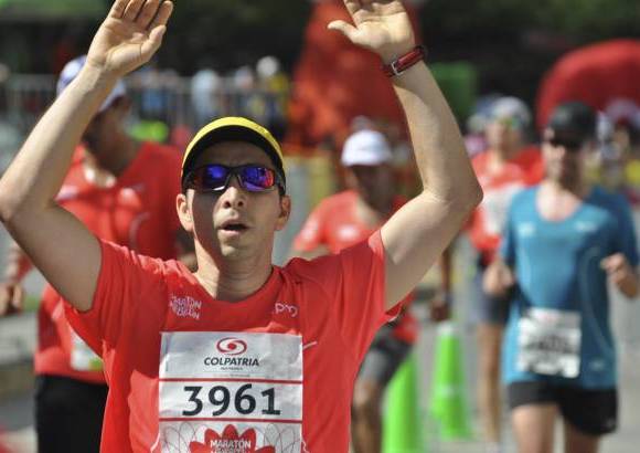 Esteban Jaramillo y Sebasti&#225;n Salazar - M&#225;s de 10 mil competidores se dieron cita en esta hist&#243;rica cita deportiva que se corr&#237;a en las modalidades de 5, 10, 21 y 42 kil&#243;metros.