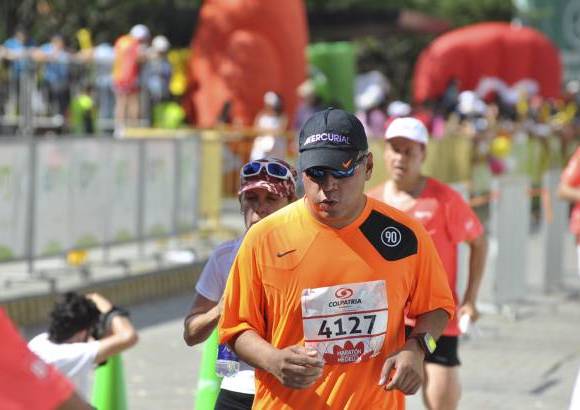 Esteban Jaramillo y Sebasti&#225;n Salazar - M&#225;s de 10 mil competidores se dieron cita en esta hist&#243;rica cita deportiva que se corr&#237;a en las modalidades de 5, 10, 21 y 42 kil&#243;metros.